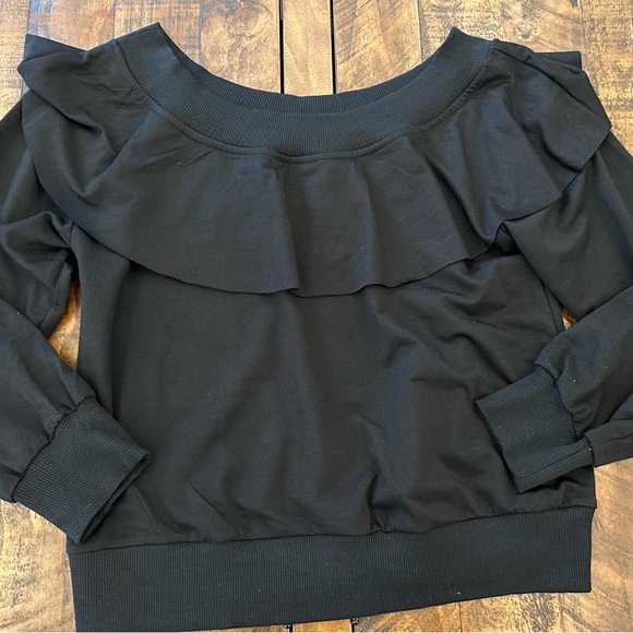 Off Shoulder Small Ruffle Black Sweater-Sweatshirt Long Sleeve large Ruffle New - Picture 3 of 8